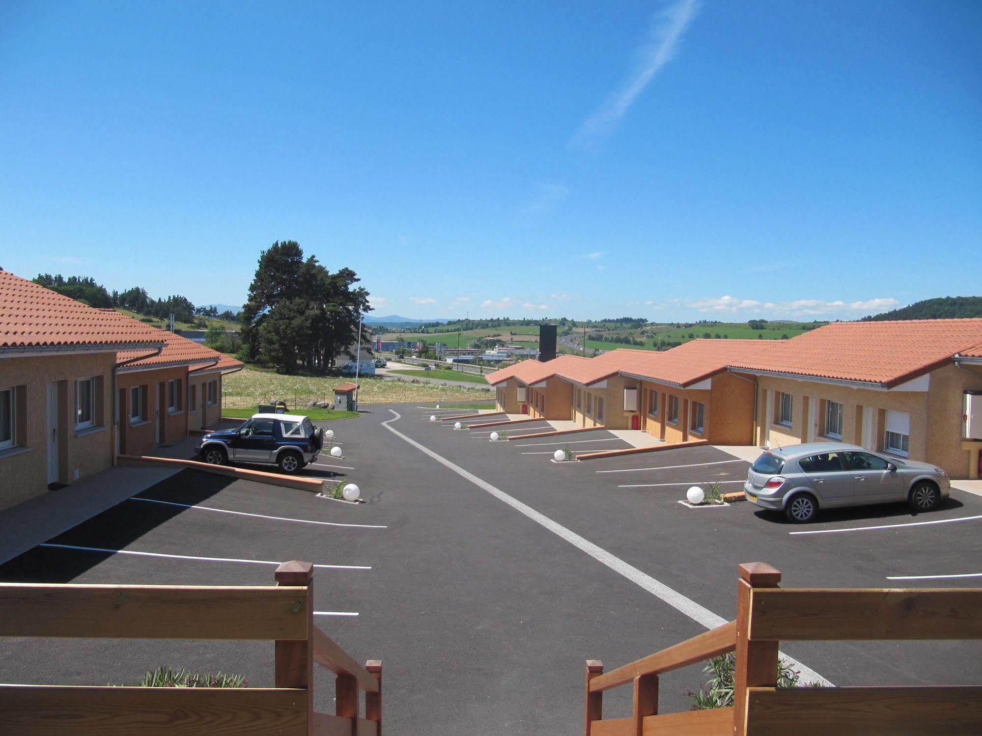 Hotel Cantal Cottages Saint-Georges  Exterior foto